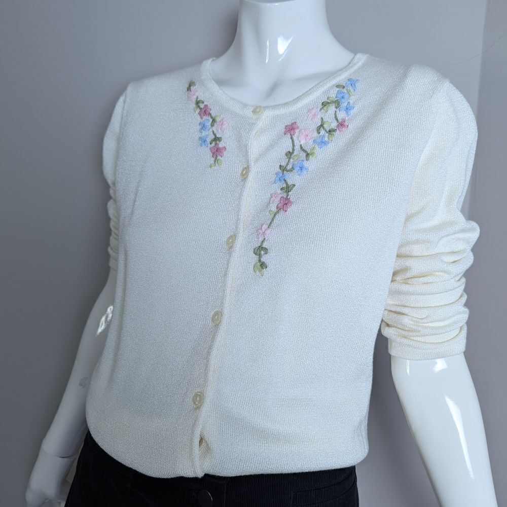 Vintage Liz Claiborne Embroidered floral cardigan Emma James size small